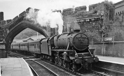 Ben Brooksbank / Conway Railway Station